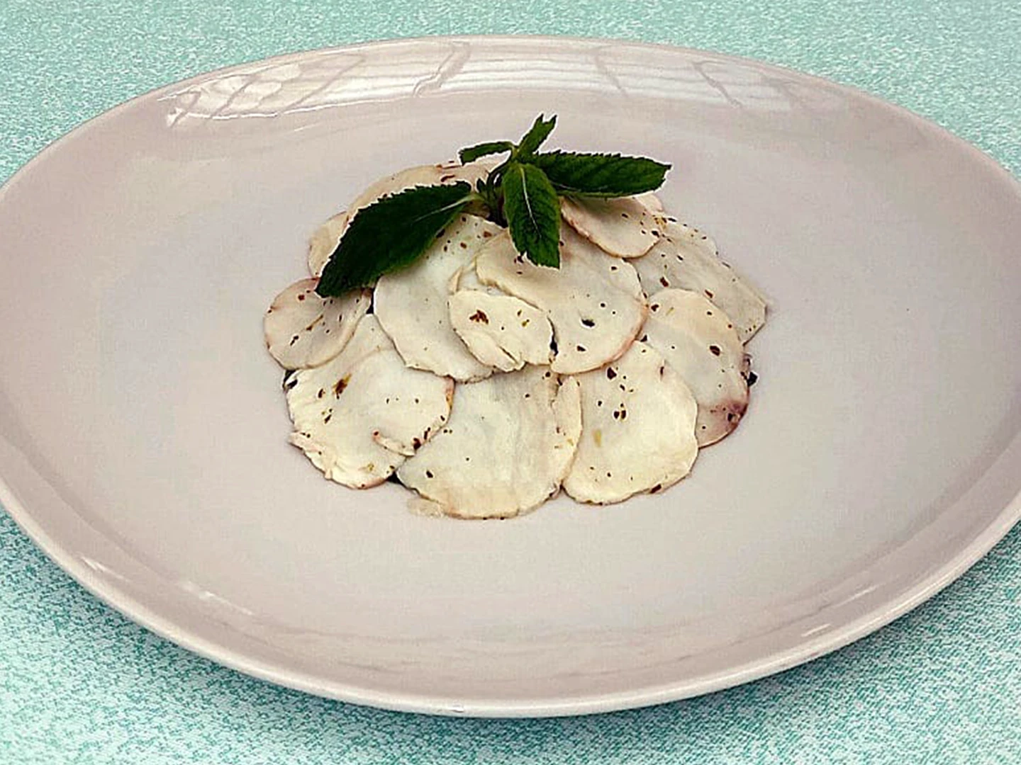 Pescatrice marinata alla menta